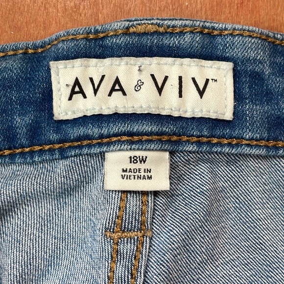 Ava & Viv Jeans — 18W - Picture 3 of 3